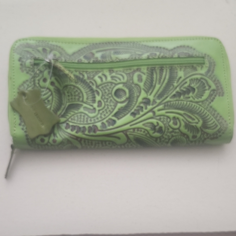 Green Embossed Leather Wallet - Picture 2 of 3
